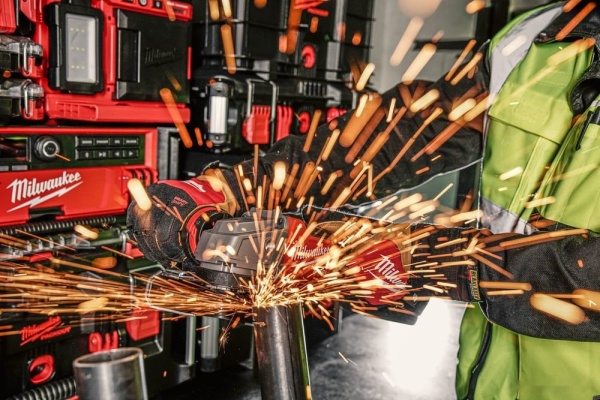 Угловая шлифмашина Milwaukee M18 FSAG125X-0X Fuel (без АКБ и ЗУ), 4933478428