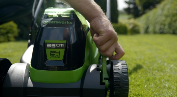 Газонокосилка аккумуляторная Greenworks GD24LM33K4 24V (4Ah и ЗУ), 2516107UB