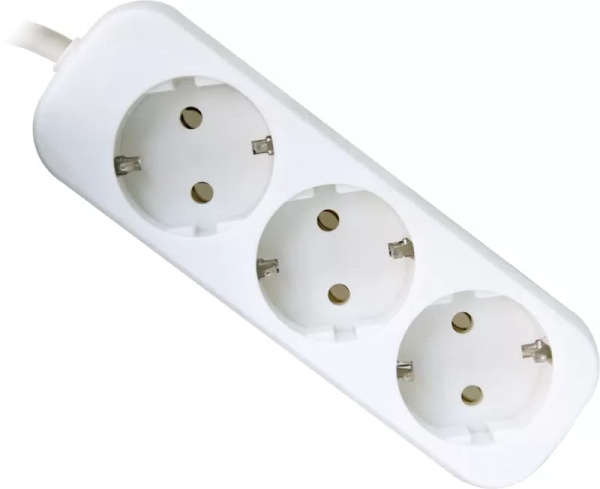 Удлинитель DEFENDER E318 1.8 м, 3 розетки